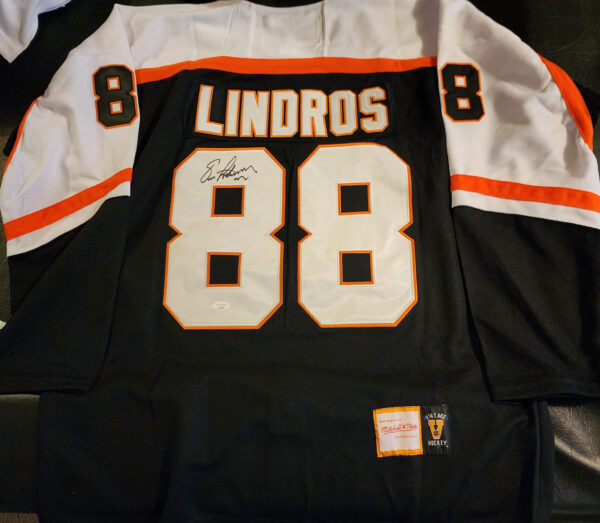 Eric Lindros Autographed Black 1997 Stanley Cup Ccm Vintage Throwback Jersey v2